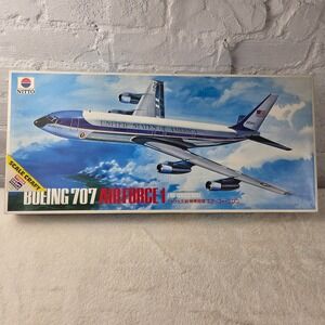 Nitto Boeing 707 Air Force One 1/100 Scale Model Kit All Plastic‎ New
